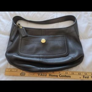 EXCELLENT CONDITION Black leather Coach shoulder bag